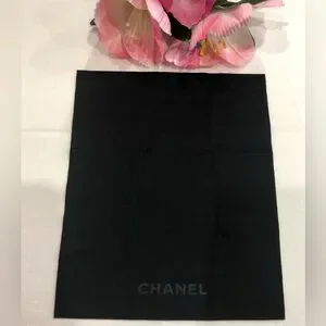 CHANEL Cleaning Cloth for glasses with pouch