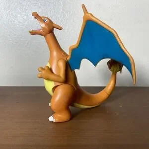 Charizard Figure 2019 Battle Feature WCT Pokémon Nintendo Deluxe Action Figure