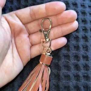 CHESTNUT BROWN WOMEN’S KEYCHAIN WALLET FASHION LEATHER TASSEL