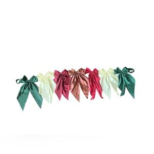 Christmas holiday bow garland - 7 bows long