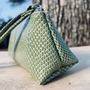 Clinique Mini Travel Cosmetics Bag Faux Green Crocodile Leather W. Zipper
