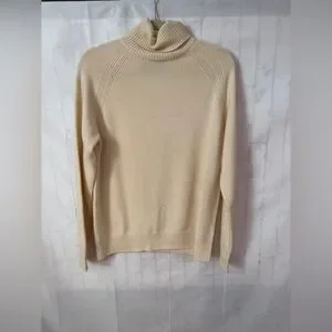 Club Monaco Cream Turtleneck Cashmere Sweater
