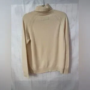 Club Monaco Cream Turtleneck Cashmere Sweater