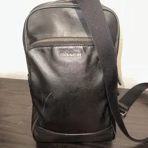 Coach Graham Pack Smooth Black (Side Pack)