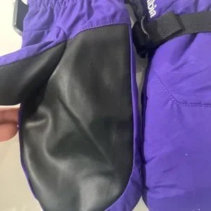 COLUMBIA WATERPROOF PURPLE MITTEN.SIZE YOUTH LARGE