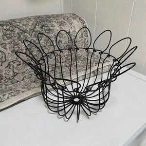 Country Farm Wire Basket Planter In Black