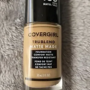 Cover Girl-TruBlend Matte Made Liquid Foundation-T 30 Warm Honey