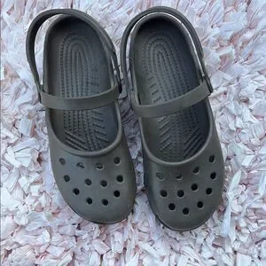 CROCS