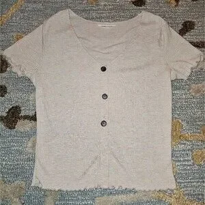Cropped Short Sleeve Shirt Size Small Ribbed. Cream