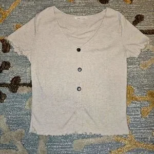 Cropped Short Sleeve Shirt Size Small Ribbed. Cream