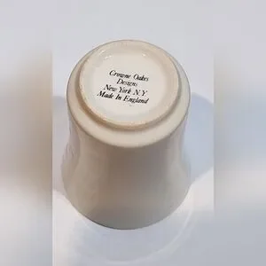 Crowne Oakes Designs New York Made In England Poinsetta Cup