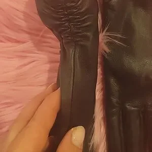 Cuddl Duds Genuine Leather gloves  touch screen compatible  S