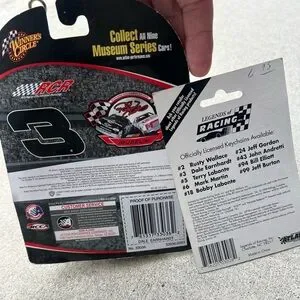 Dale Earnhardt #3 Winners Circle Action Goodwrench Car 1:64 Series 2 & Key Chain