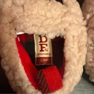Dearfoams Kid’s Baby Bear Comfort Slippers Closed Back White Size 3-4. Wore Once