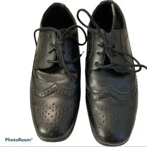 Deer Stags Ace wing tip shoe 3 1/2 big kids