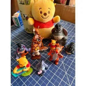 Disney WINNIE THE POOH plush and figure bundle 10 pcs KANGA Eeyore Tigger 20049
