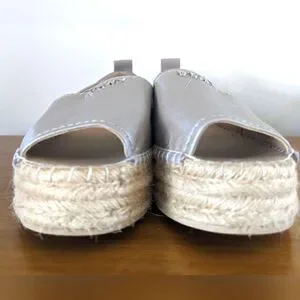 DKNY Leather Coastal Minimalist Preppy Neutral Chic Capsule Espadrille 6 ½