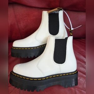 Dr. Martens  2976 Quad Platform Chelsea Boots Women 7 Men 8