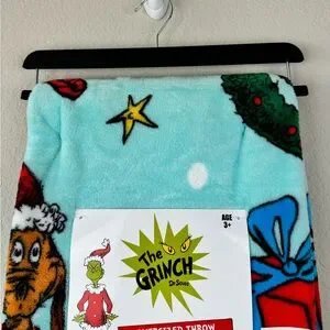 Dr Seuss The Grinch Teal Christmas Blanket 50x60