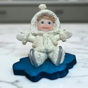 Dreamsicles Northern Lights Soft Landing 60015 Ice Skating Figurine Vintage 1999