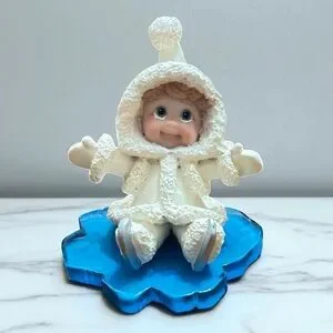 Dreamsicles Northern Lights Soft Landing 60015 Ice Skating Figurine Vintage 1999