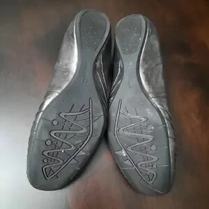 Earthies Vanya Metallic Pewter Flat