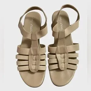 Easy Street Strappy Slip-On Sandals Sz 7.5 Beige Casual Summer Loungewear Office