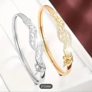 Elegant 18K Golden Plated Copper Bracelet For Women Luxury Style