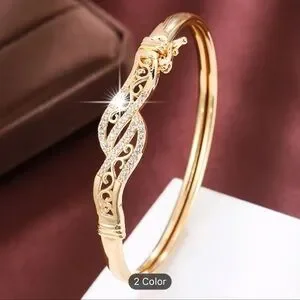 Elegant 18K Golden Plated Copper Bracelet For Women Luxury Style