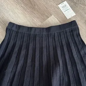 Elegant Black Pleated Skirt Knitted A New Day
