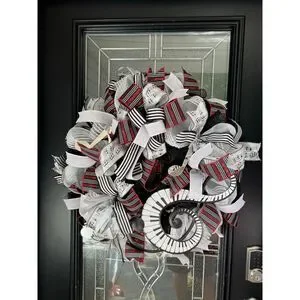Elegant Music Deco Mesh Wreath