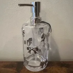 Elegant Silver Bow Soap Dispenser Clear with Silver Bows NWT