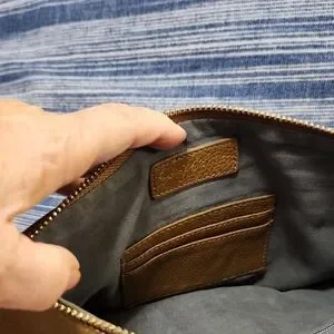 Elegant Tan Leather Crossbody Bag