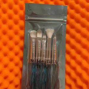 FARAH Show Me Magic Eye Brush Set
