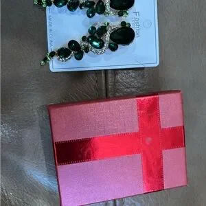 Fashion Jewelry Emerald Green Statement Earrings