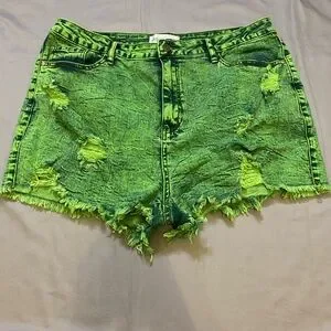 Fashion Nova denim shorts in green color Size 16