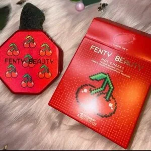 FENTY CHERRY MOUTH 3-PIECE LIP SET + POUCH &