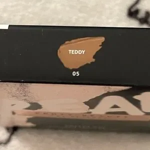Fenty Teddy 05 Cheeks Out Freestyle Cream Bronzer