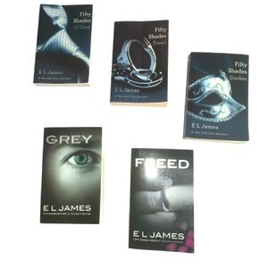 FIFTY SHADES GREY FIFTY SHADES FREED FIFTY SHADES DARKER GREY & FREED BOOKS