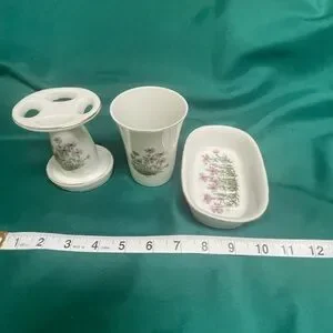 Floral Bath Accessory Set - White And Purple 3 Piece Set
