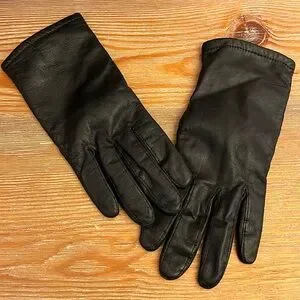 FOWNES Black Leather Gloves Women’s- Size 7 1/2