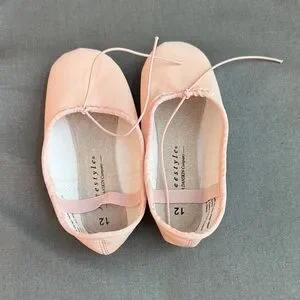 Freestyle Kids Ballet Slippers in Soft Pink