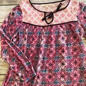 Girls Blouse With Pretty Patterns Size 16