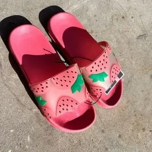 Girls Medium Strawberry Slides