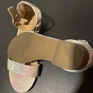 Girls Wonder Nation gradient sandals