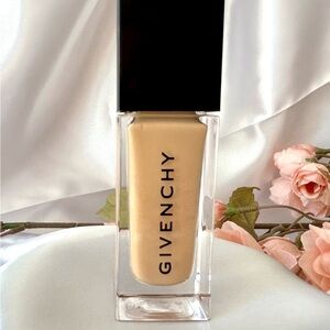 Givenchy Prisme Libre Skin-Caring Glow Foundation - Fair