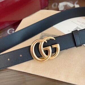 Gucci Emblem Gold Buckle Belt