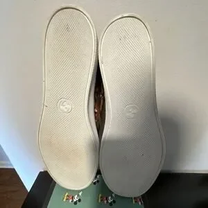 Gucci Mickey Mouse Supreme Slide On 10.5 Size With Box And Shoe Covers