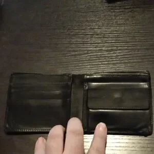 Gucci Vintage Classic Black Leather Unisex Wallet (GUC)