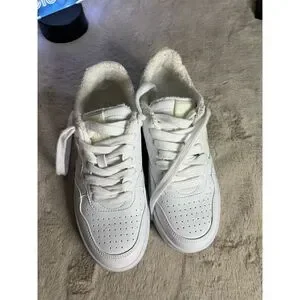 GUESS Women's Sybela White Slip-On Sneakers Size 6.5 Casual Flats